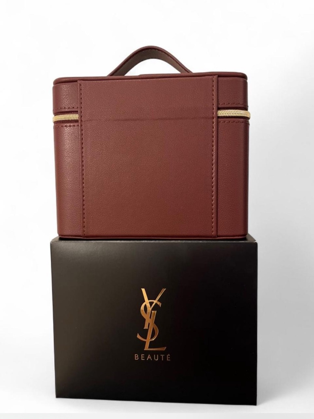 Authentic Yves Saint Laurent Beaute Burgundy Leather Vanity Case with top handle - Picture 4 of 7